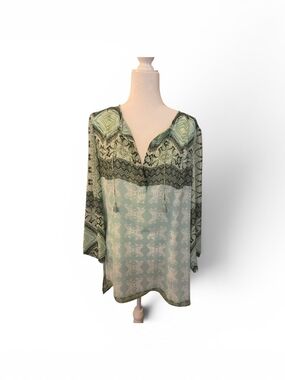 Zozo Printed V-Neck Peasant Blouse in Sage Green